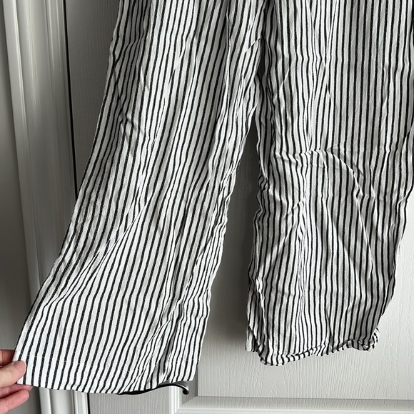 Wilfred lightweight summer wide leg pant. Inseam 22inches - Picture 5 of 8